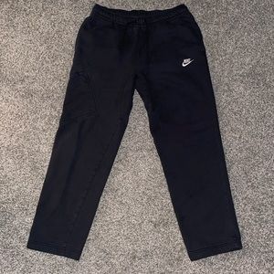 Nike Sportswear Club Fleece Sweatpants. Black, Size Large.